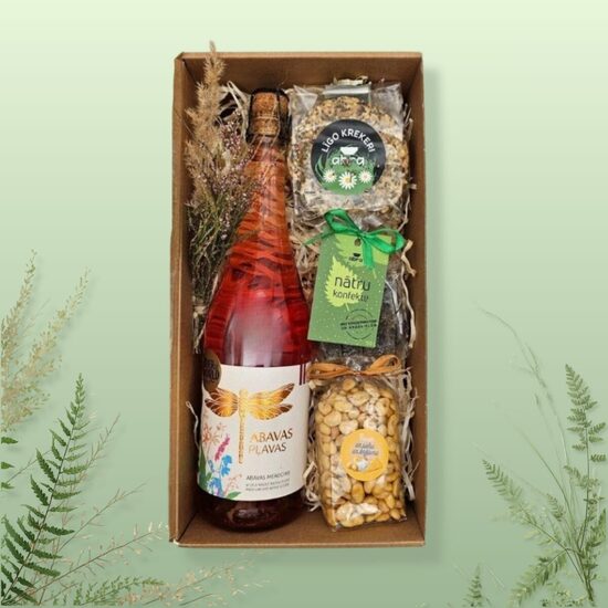 "Jāņu ziedu apskāvienos" Līgo dāvanu komplekts